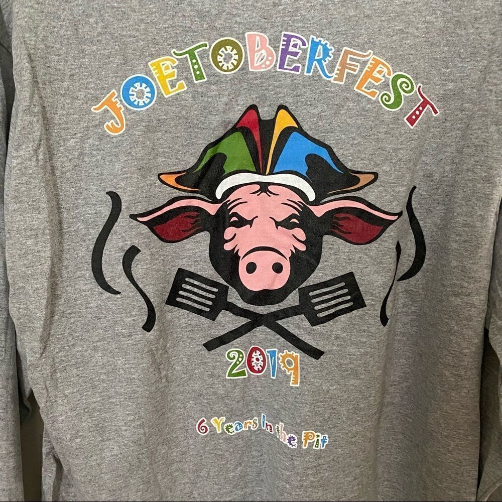 Hanes Shirt Long Sleeve Oktoberfest Joetoberfest Pig Roast Casual Custom Made - Picture 6 of 8